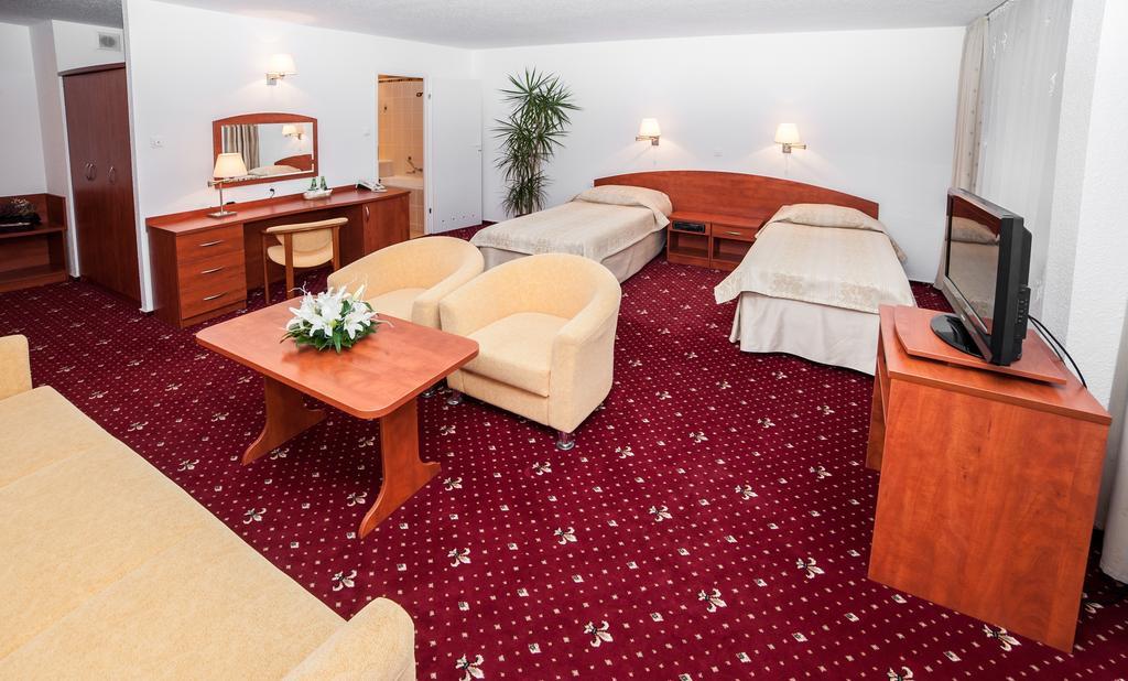Hotel Brda Μπίντγκοστς Εξωτερικό φωτογραφία